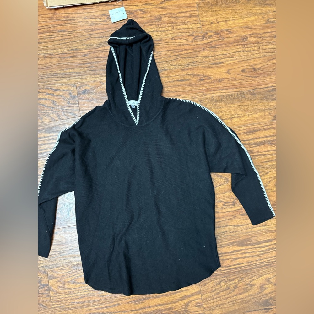 Karen Hart Black Medium Women’s Hoodie New With Tags